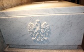 Nowy sarkofag Lecha i Marii Kaczyńskich