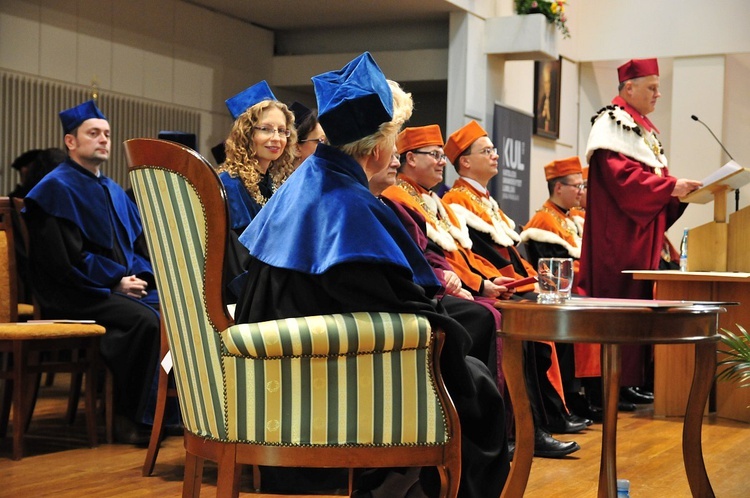 ​Doktorat honoris causa dla wybitnej humanistki