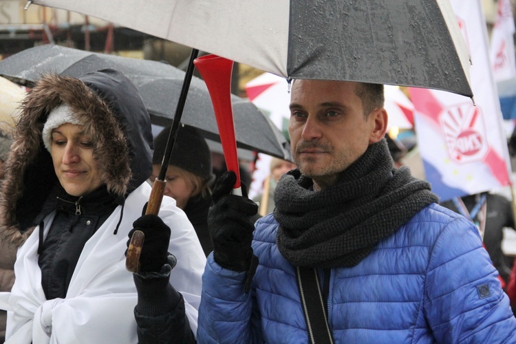 Manifestacja nauczycieli