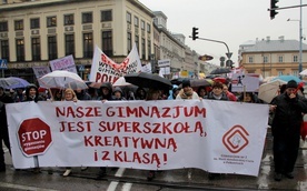 W manifestacji wzięli udział głównie nauczyciele gimnazjów