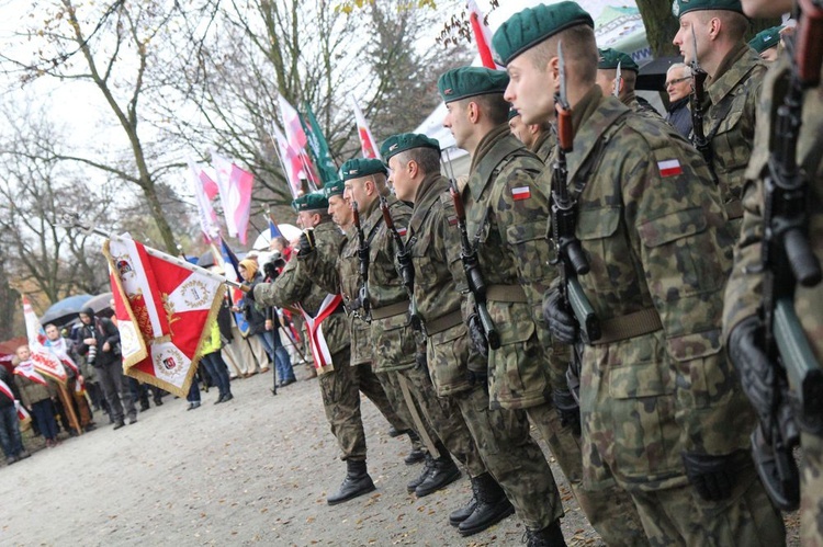 Odłonięcie pomników Żołnierzy Niezłomnych