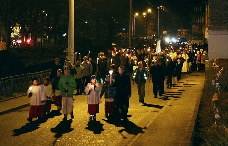 Głuszyca. Procesja ulicami miasta