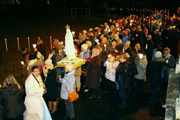 Głuszyca. Procesja ulicami miasta