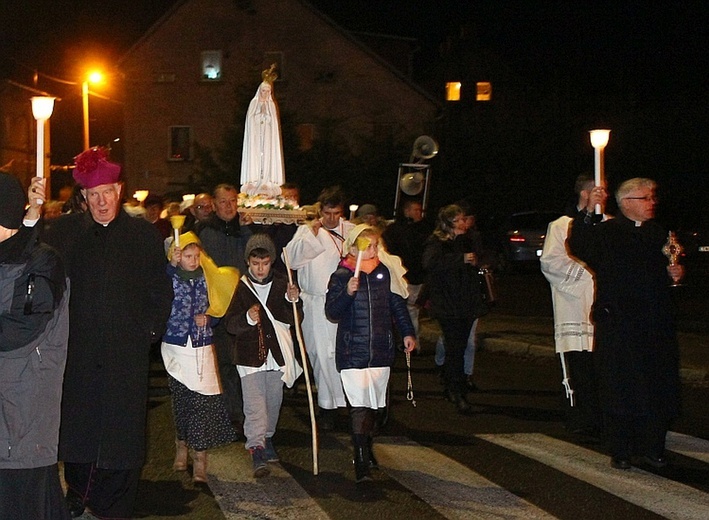 Głuszyca. Procesja ulicami miasta