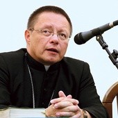 Bp Grzegorz Ryś był gościem na sympozjum „Miłosierdzie Boże w nauczaniu Jana Pawła II”.