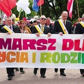 Tarnobrzescy Rycerze Kolumba podczas tegorocznego Marszu  dla Życia i Rodziny.