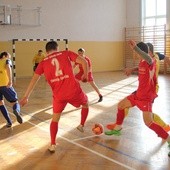 Mecz między zespołami parafii Świętego Ducha w Łowiczu i św. Macieja Apostoła w Bełchowie w kategorii open