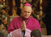 Bp Bernard Fellay, jeden z biskupów konsekrowanych  przez Lefebvre’a, od 1994 r.  jest przełożonym generalnym Bractwa  św. Piusa X.