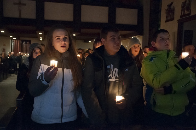 Adwentowe Czuwanie Młodych w Złocieńcu. 