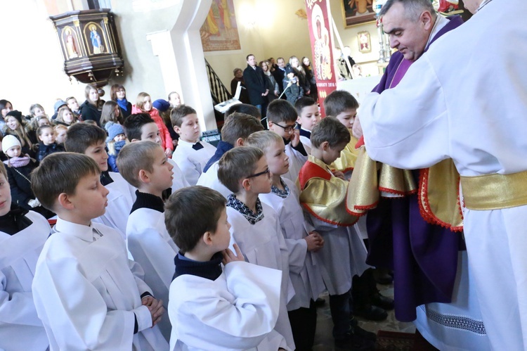 Nowi ministranci w Zbylitowskiej Górze