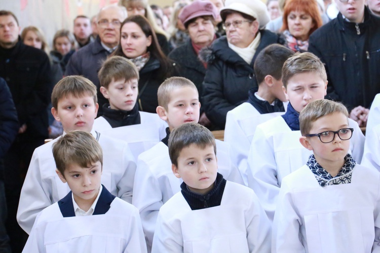 Nowi ministranci w Zbylitowskiej Górze