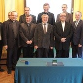 Katolickie szkoły w Cieszynie i uniwersytety - razem