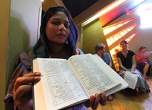 Około 10 tys. młodych uczestniczyło w nagraniu do Biblii Audio