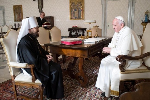 Papież Franciszek z metropolitę Hilarionem