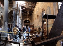 Atak na katedrę koptyjską, dziesiątki zabitych