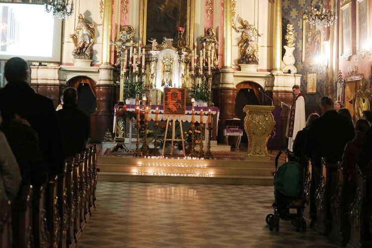 Akatyst ku czci Bogarodzicy w sanktuarium w Bielanach