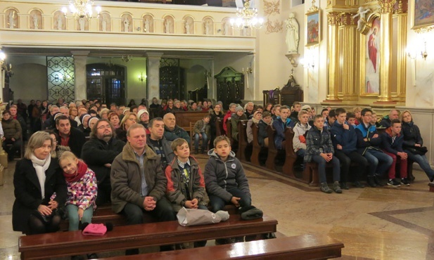 Liturgia i wiara: katecheza w Hałcnowie