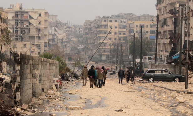 Syria: pierwszy konwój z rannymi wyruszył z Aleppo