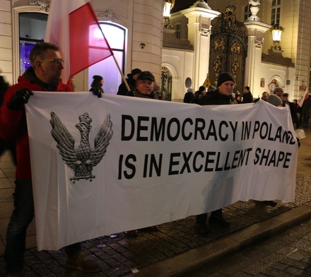 Demonstranci nie widzą zagrożenia dla polskiej demokracji