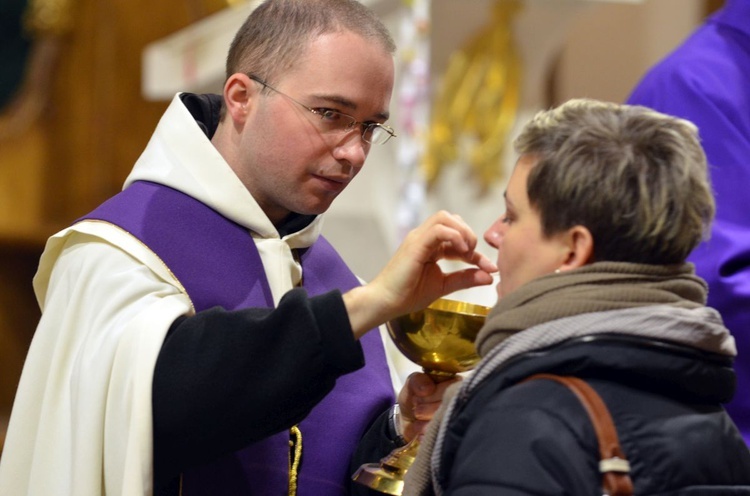 Odnowienie kultu figurki Dzieciątka Praskiego