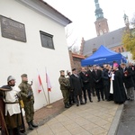 (Listopad) Podczas obchodów Święta Niepodległości odsłonięto tablicę upamiętniającą hołd pruski, jaki odbył się w Radomiu 18 listopada 1489 r. 