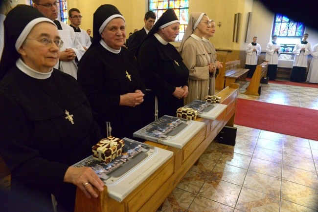 (Czerwiec) Z powodu braku powołań z radomskiego seminarium odeszły siostry franciszkanki 