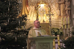 Ks. Jan Polok w czasie Mszy św. 5 stycznia 2017.