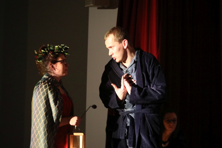 Teatralna "Opowieść wigilijna" w Andrychowie