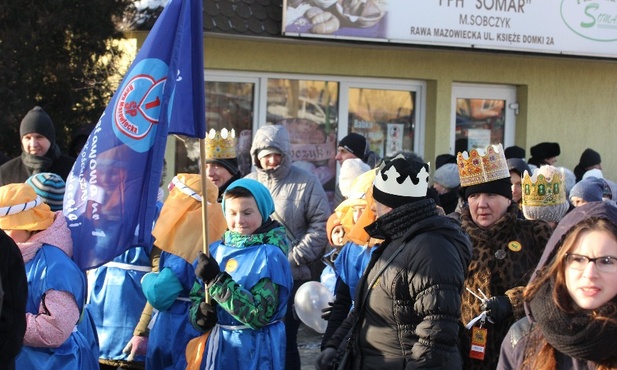 Podobnie jak w latach ubiegłych w barwnej manifestacji wiary wzieły udział rzesze rawian