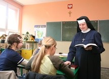 Lekcje religii w szkole służą życiu