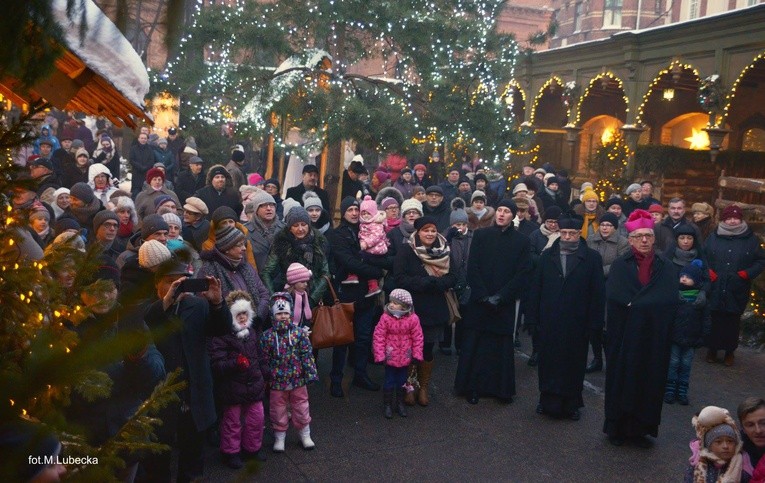 Rodziny kolędowały w Piekarach