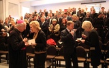 Spotkanie noworoczno-opłatkowe bp. Andrzeja F. Dziuby z dyrektorami placówek oświatowych w auli WSD w Łowiczu