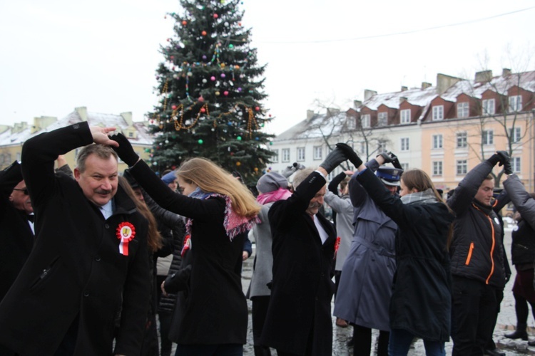 Polonez maturzystów w Łowiczu