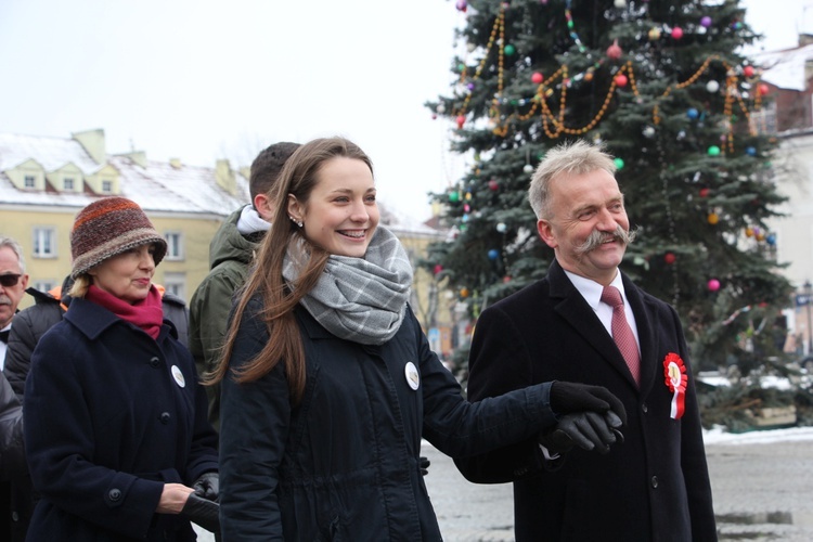 Polonez maturzystów w Łowiczu