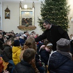 Dzieci kolędujące w Borkach Wielkich