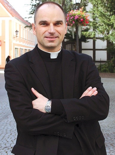 Ks. Andrzej Sapieha, doktor teologii pastoralnej, jest rzecznikiem prasowym kurii biskupiej.