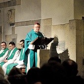 ▲	Bp Krzysztof Zadarko podkreślał, że Ojciec Święty Franciszek jest prorokiem dla Kościoła i świata.