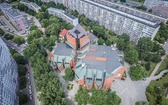 Kościół Matki Bożej Królowej Pokoju we Wrocławiu-Popowicach (1982– 1994).