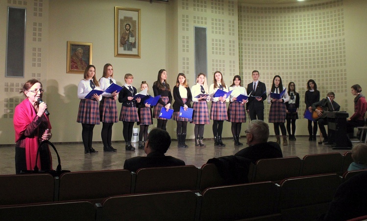 Koncert uczniów liceum polonijnego 