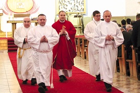 ▲	Eucharystii przewodniczył ks. Tomasz Herc.