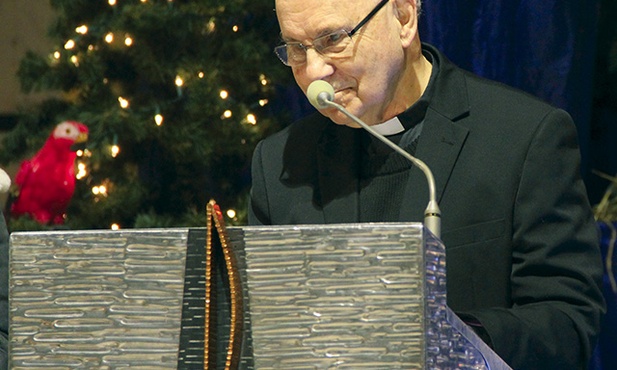 ▲	Ksiądz Peter Hocken u ojców oblatów na Koszutce.