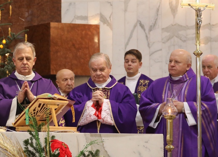 Pogrzeb śp. Rozalii Pindel, mamy bp. Romana Pindla