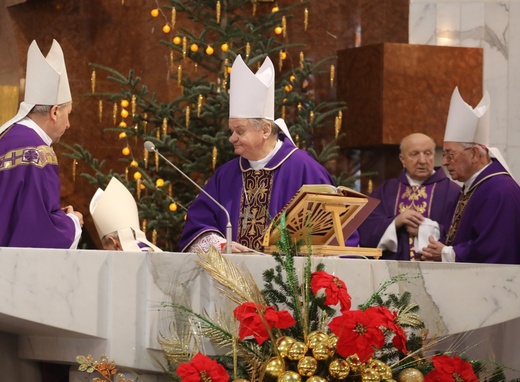 Pogrzeb śp. Rozalii Pindel, mamy bp. Romana Pindla