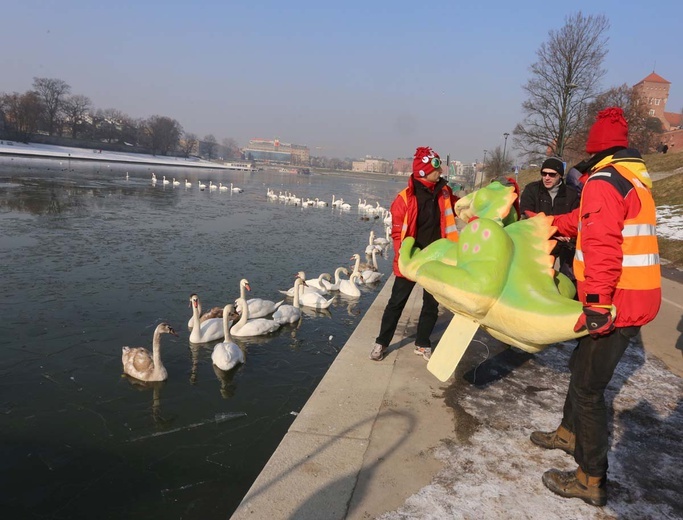 "Przeciągnij Smoka przez Wisłę"