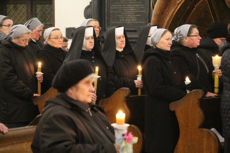 Obchody Dnia Życia Konsekrowanego w Łowiczu