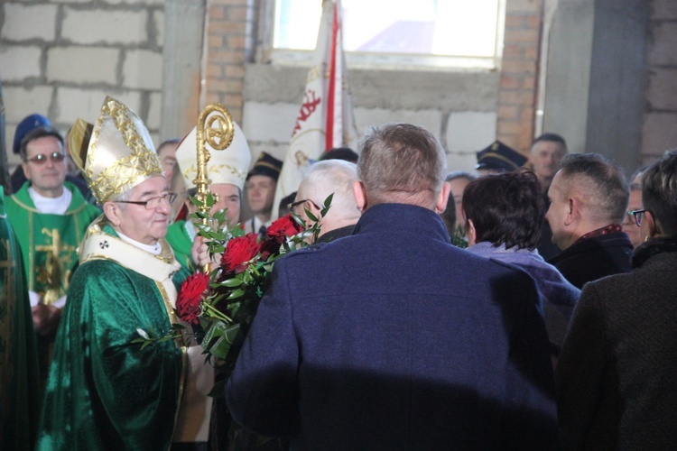 Uroczyste poświęcenie dzwonów w Luzinie