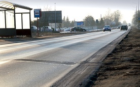 Wylot z Radomia w kierunku Piotrkowa Trybunalskiego,  choć dalej prowadzi do granicy z Niemcami, to najgorsza jakościowo droga z wszystkich wyjazdów z miasta.