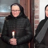 Siostra Zofia (pierwsza z lewej) wraz z 80 osobami konsekrowanymi obchodziła Dzień Życia Konsekrowanego w koszalińskiej katedrze