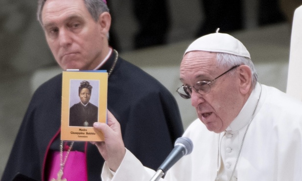 Papież: Cierpią od lat, są torturowani, zabijani