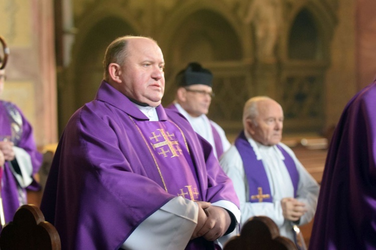 Uroczystości pogrzebowe ks. Andrzeja Szylera